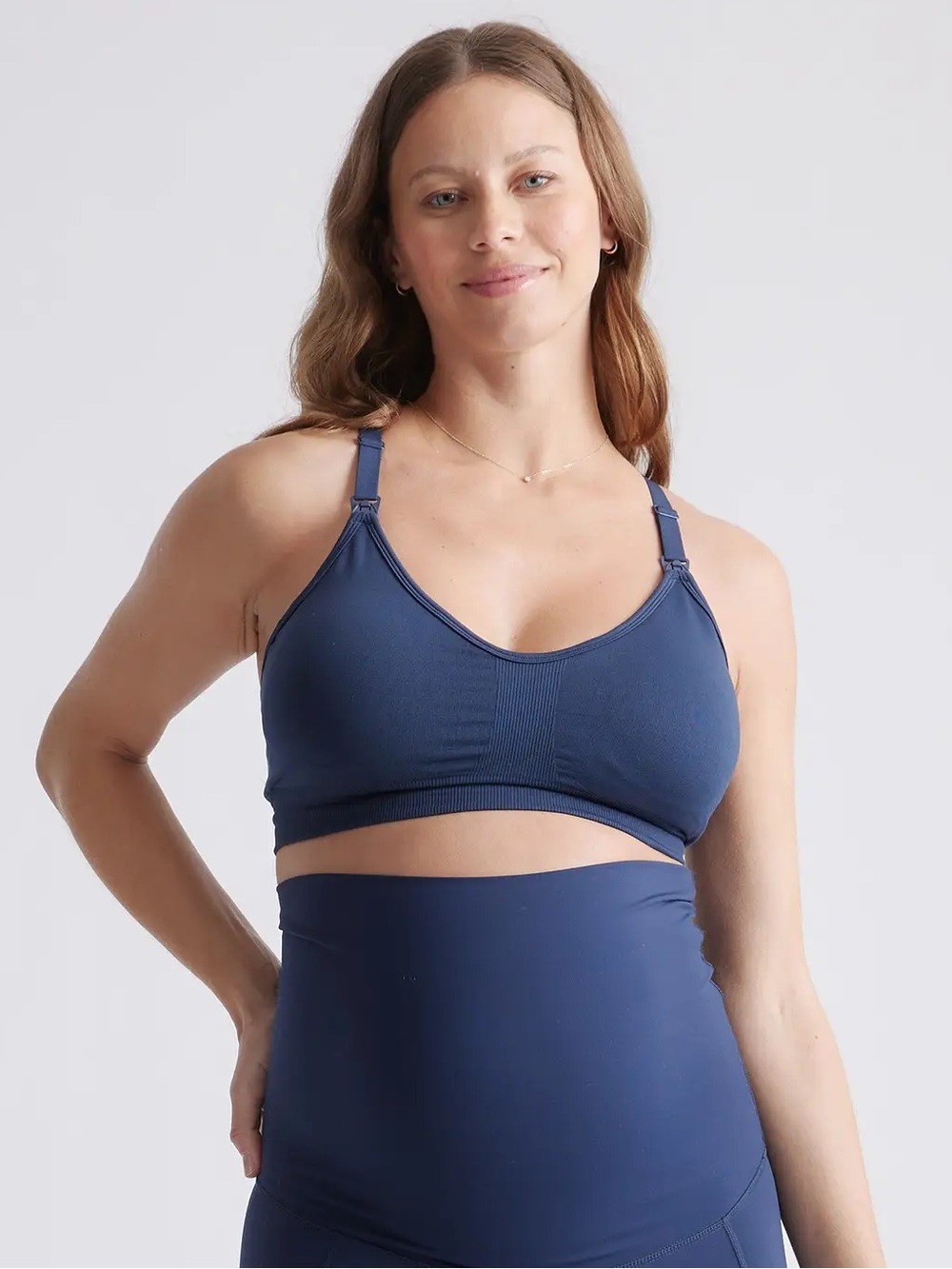 NWT QUINCE Seamless Low Impact Maternity & Nursing Sports Bra Small Navy 0994